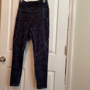 Peach Perfet High waisted Liquid/Unity Gray Camo Leggings XXL